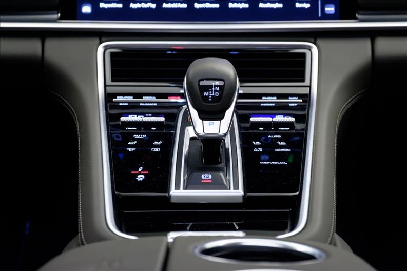 Porsche-PANAMERA-4.0 V8 E-hybrid Turbo S