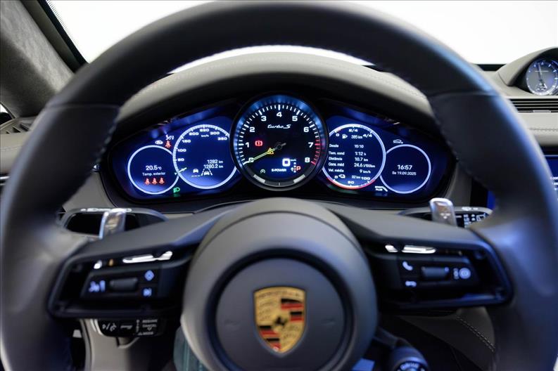 Porsche-PANAMERA-4.0 V8 E-hybrid Turbo S