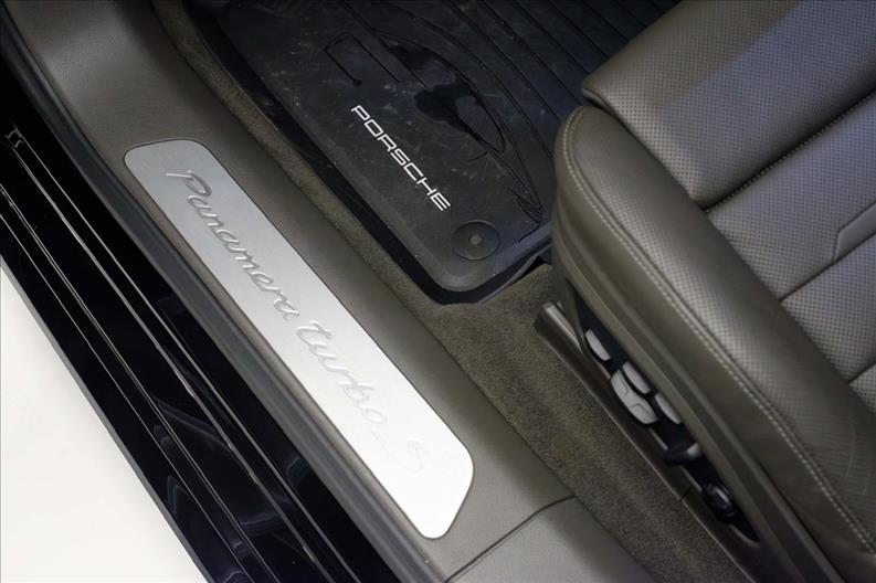 Porsche-PANAMERA-4.0 V8 E-hybrid Turbo S