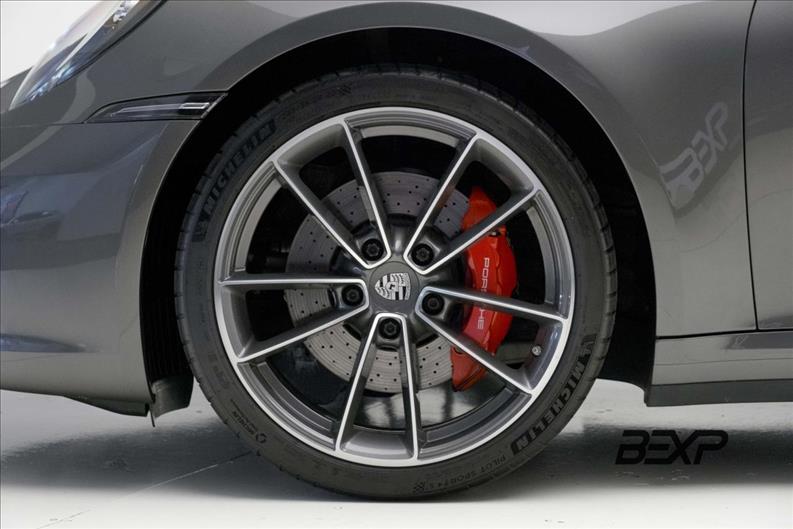 Porsche-911-3.0 24V H6 Carrera S