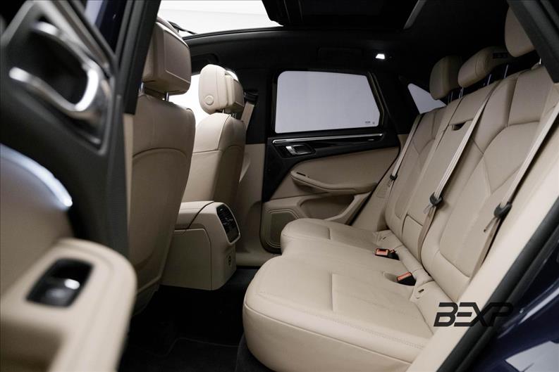 Porsche-MACAN-2.0 Turbo