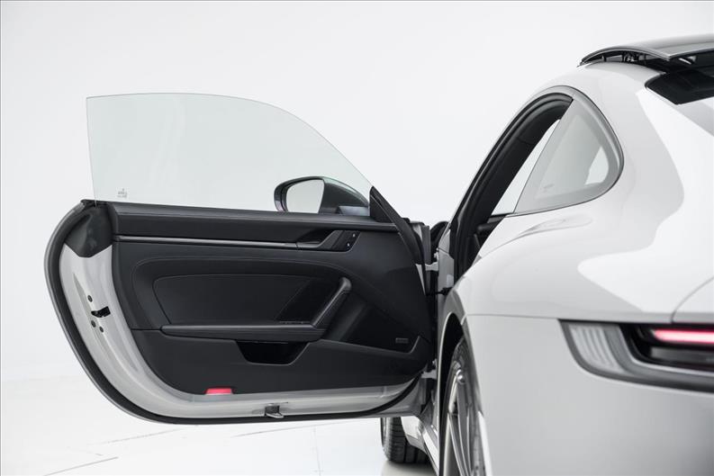 Porsche-911-3.0 24V H6 Carrera T