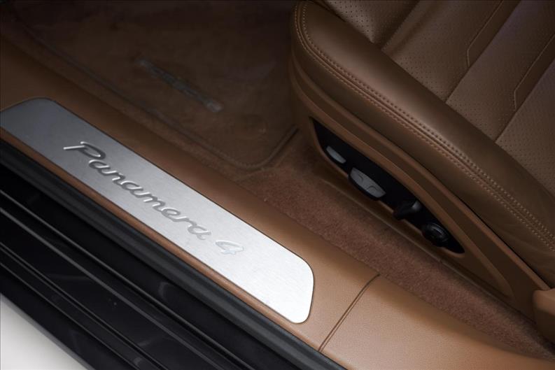 Porsche-PANAMERA-2.9 V6 E-hybrid 4 Sport Turismo