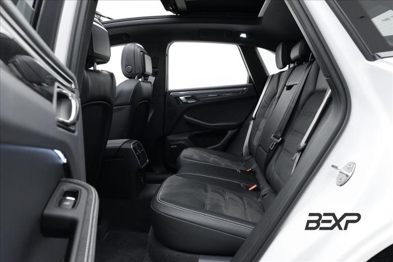 Porsche-MACAN-2.9 V6 Biturbo GTS
