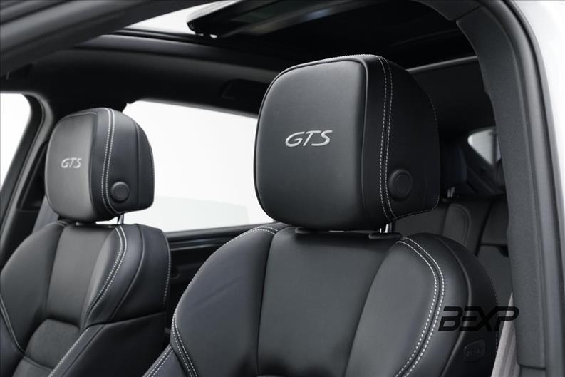 Porsche-MACAN-2.9 V6 Biturbo GTS
