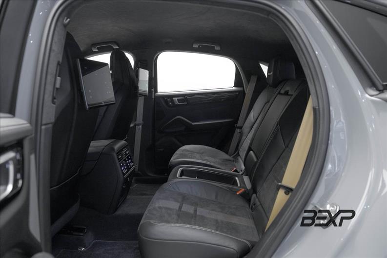 Porsche-CAYENNE-4.0 V8 Turbo GT Coupé AWD S