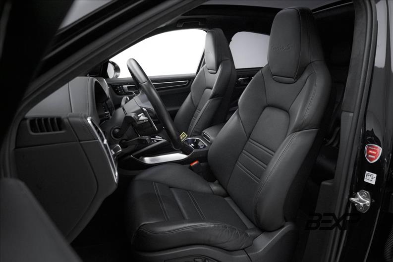 Porsche-CAYENNE-4.0 V8 E-hybrid Turbo S Coupé AWD S
