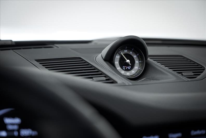 Porsche-911-4.0 24V H6 GT3 Touring