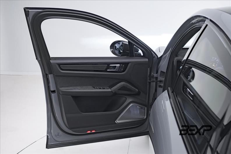 Porsche-CAYENNE-4.0 V8 Turbo GT Coupé AWD S