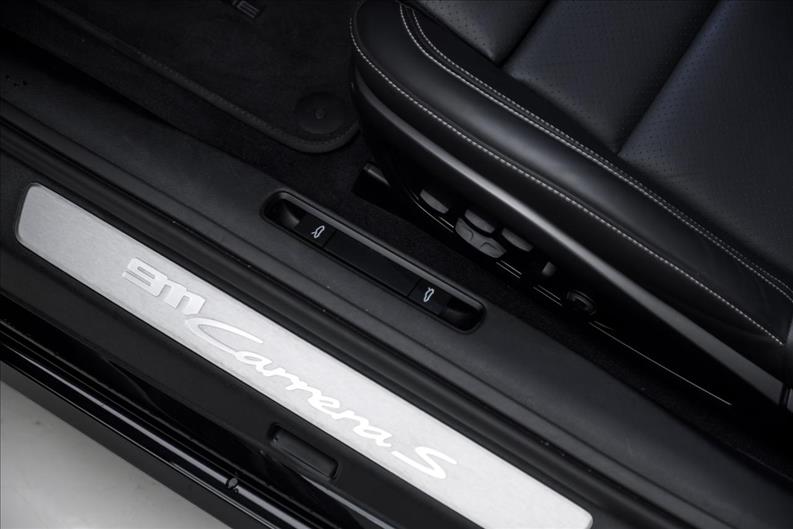 Porsche-911-3.0 24V H6 Carrera S