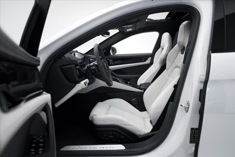 Porsche-PANAMERA-2.9 V6 E-hybrid 4