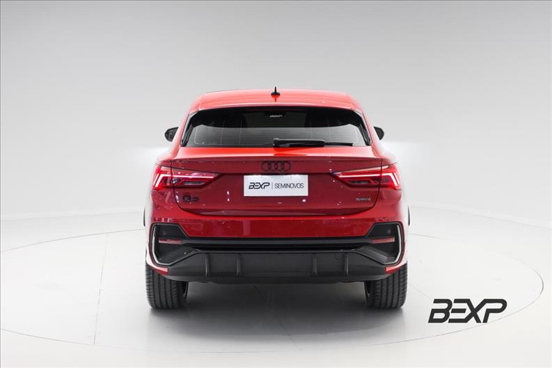 Audi-Q3-2.0 40 TFSI Sportback Performance Black Plus Quattro