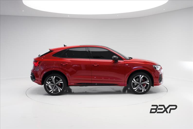 Audi-Q3-2.0 40 TFSI Sportback Performance Black Plus Quattro