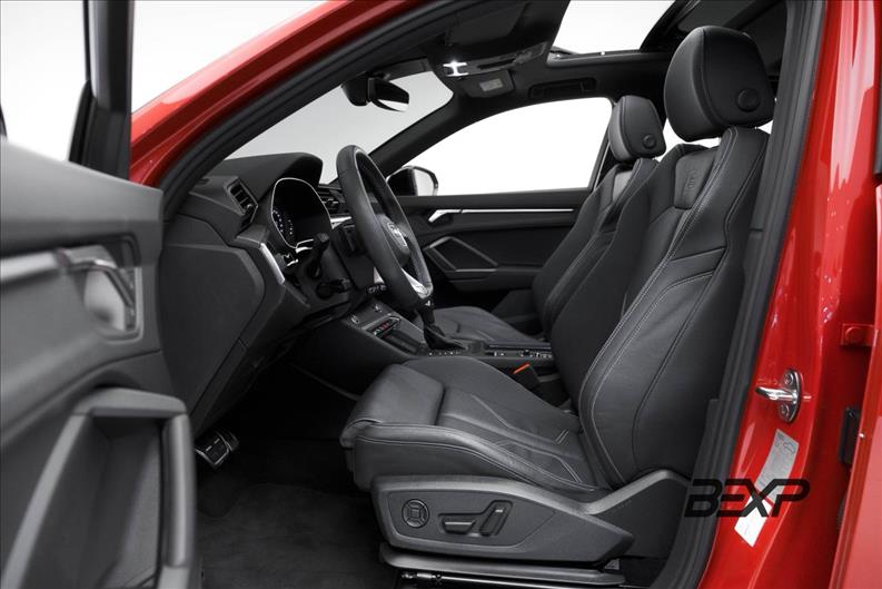 Audi-Q3-2.0 40 TFSI Sportback Performance Black Plus Quattro