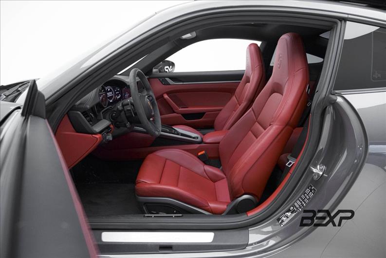 Porsche-911-3.0 24V H6 Carrera