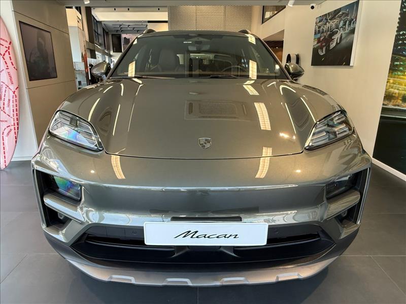 Porsche-MACAN-Turbo