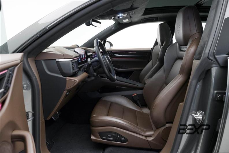 Porsche-MACAN-Turbo