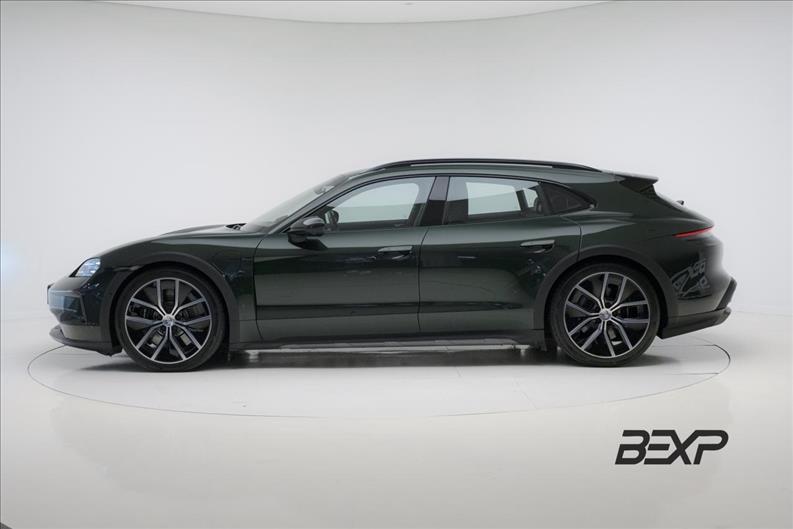 Porsche-TAYCAN-4 Cross Turismo