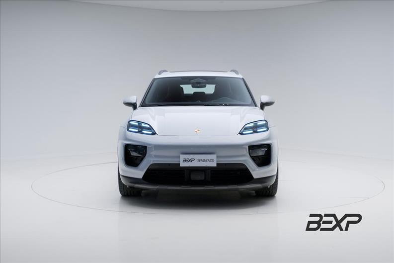 Porsche-MACAN-4