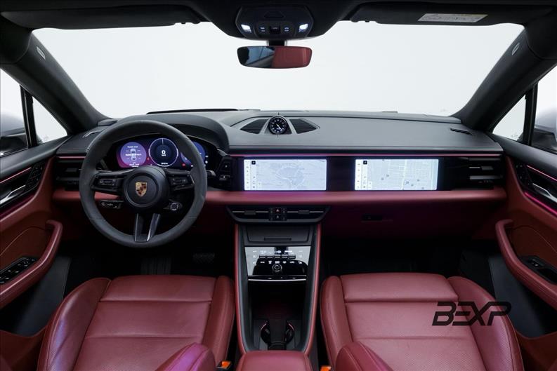 Porsche-MACAN-4
