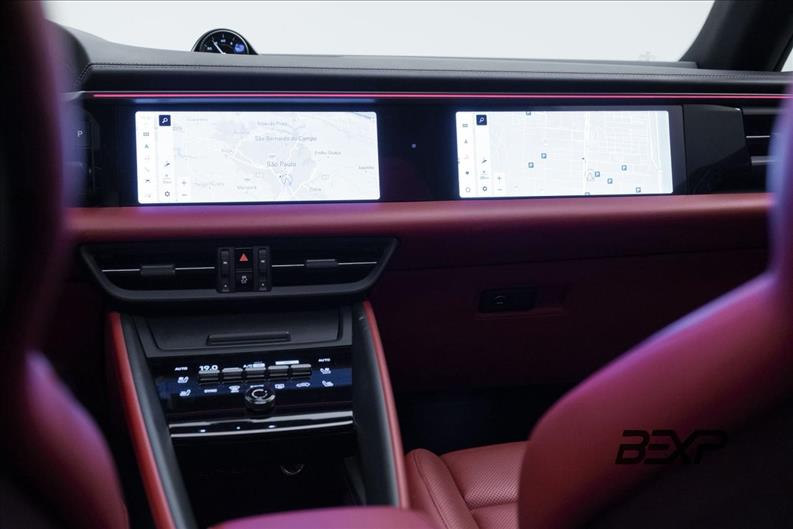 Porsche-MACAN-4