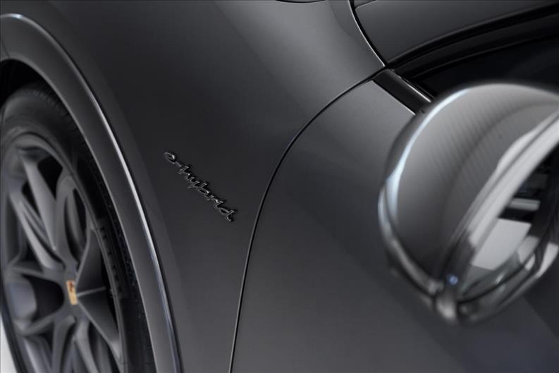 Porsche-CAYENNE-3.0 V6 E-hybrid Coupé AWD S