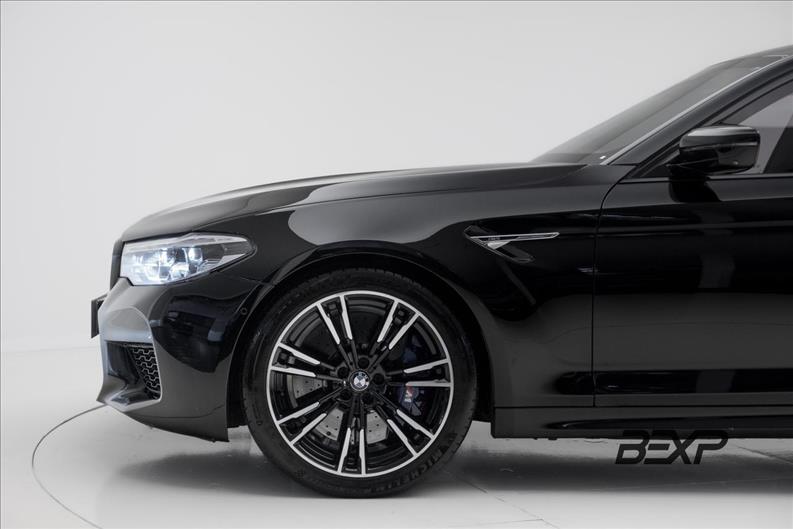 BMW-M5-4.4 V8 Twin Power M