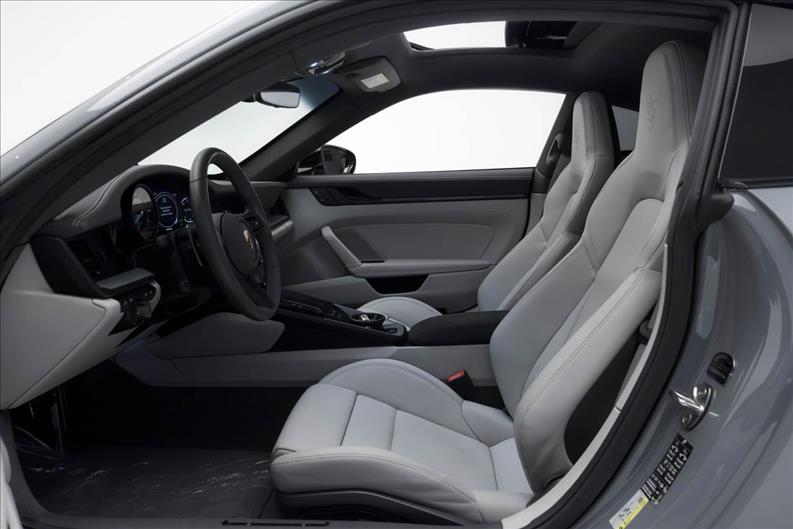 Porsche-911-3.0 24V H6 Carrera GTS