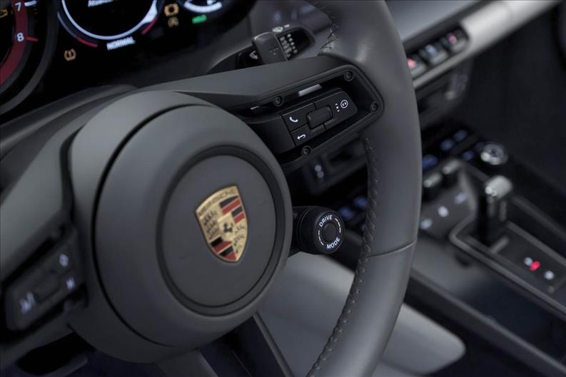 Porsche-911-3.0 24V H6 Carrera GTS