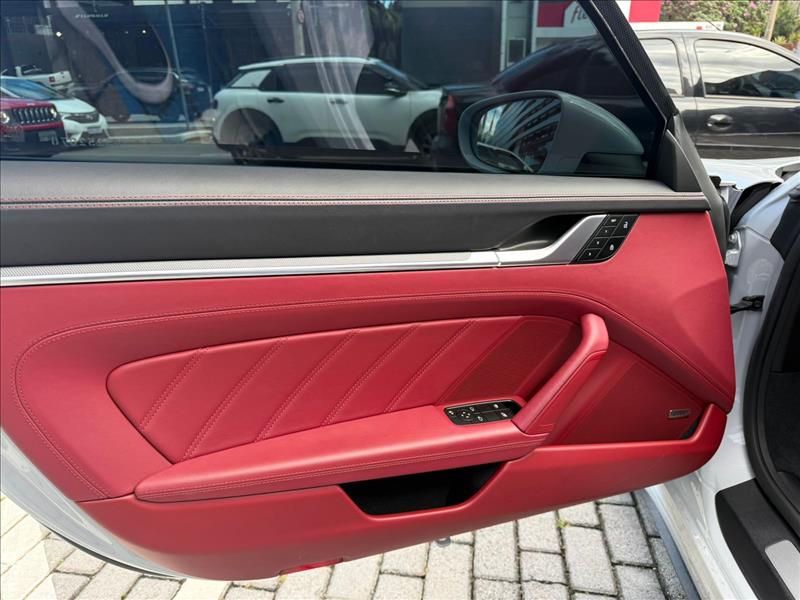 Porsche-911-3.8 24V H6 Turbo