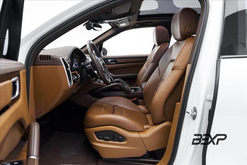 Porsche-CAYENNE-3.0 V6 E-hybrid Platinum Edition AWD S