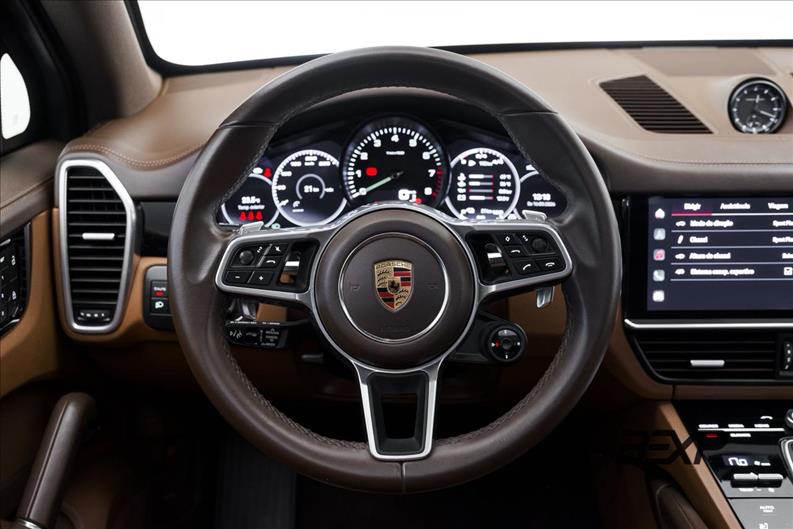 Porsche-CAYENNE-3.0 V6 E-hybrid Platinum Edition AWD S