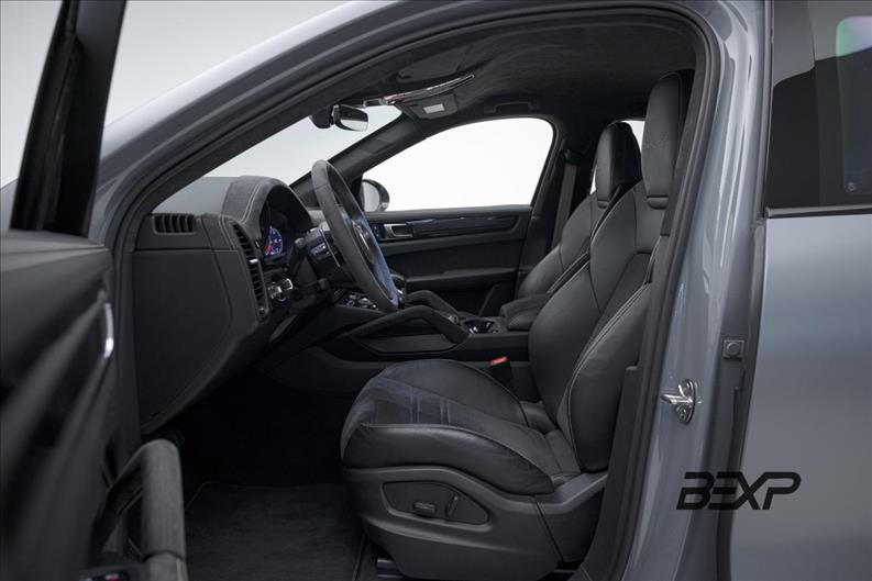 Porsche-CAYENNE-4.0 V8 Turbo GT Coupé AWD S
