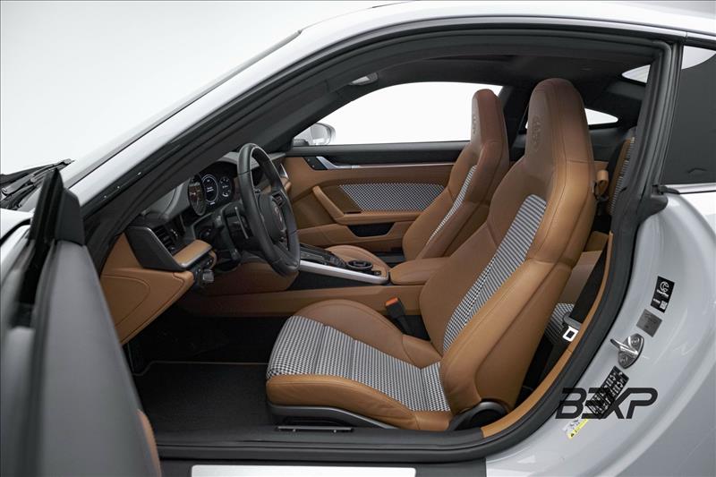 Porsche-911-3.0 24V H6 Carrera S