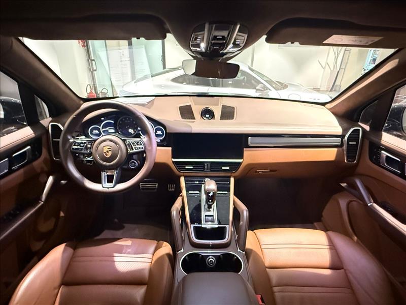Porsche-CAYENNE-4.0 V8 Turbo AWD S