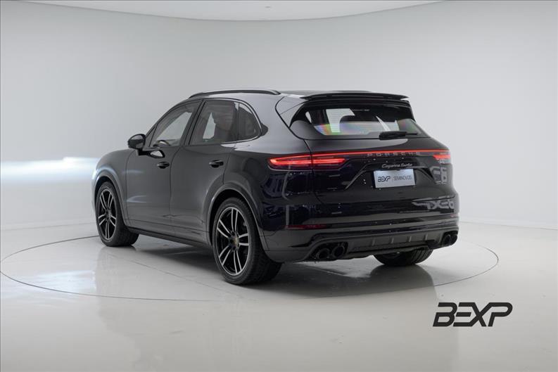 Porsche-CAYENNE-4.0 V8 Turbo AWD S
