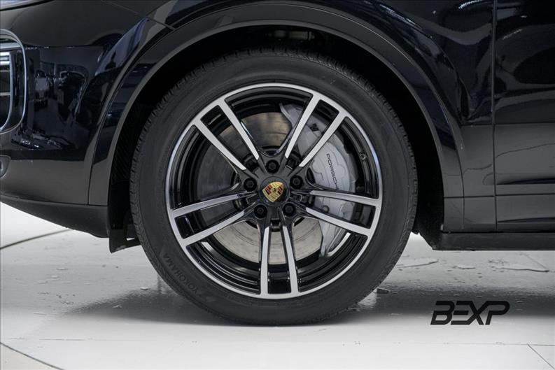 Porsche-CAYENNE-4.0 V8 Turbo AWD S