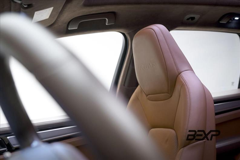 Porsche-CAYENNE-4.0 V8 Turbo AWD S
