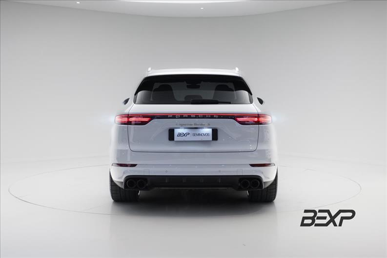 Porsche-CAYENNE-4.0 V8 E-hybrid Turbo S AWD S