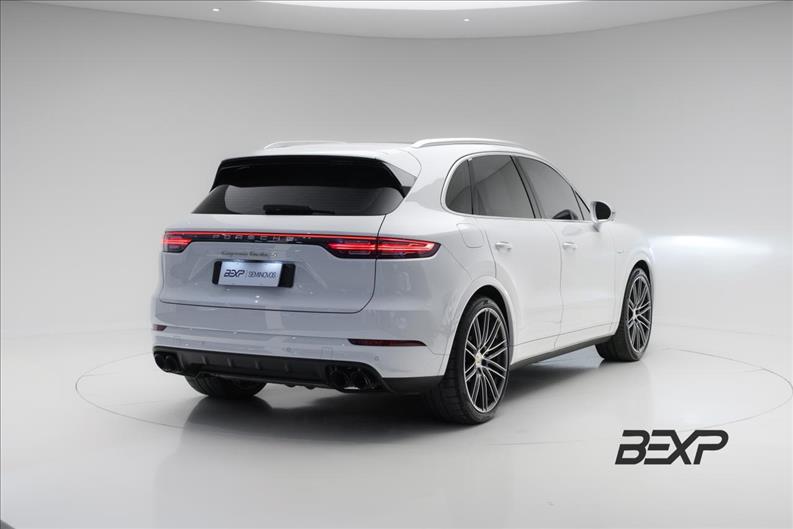 Porsche-CAYENNE-4.0 V8 E-hybrid Turbo S AWD S