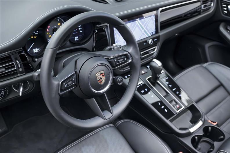 Porsche-MACAN-2.9 V6 Biturbo S