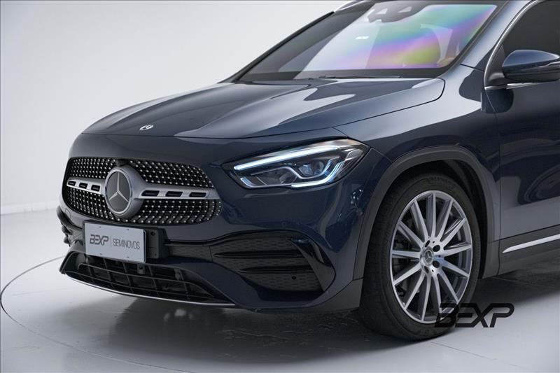 MERCEDES BENZ-GLA 200-1.3 GCI AMG Line 7g-dct