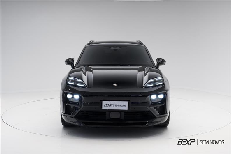 Porsche-MACAN-Turbo
