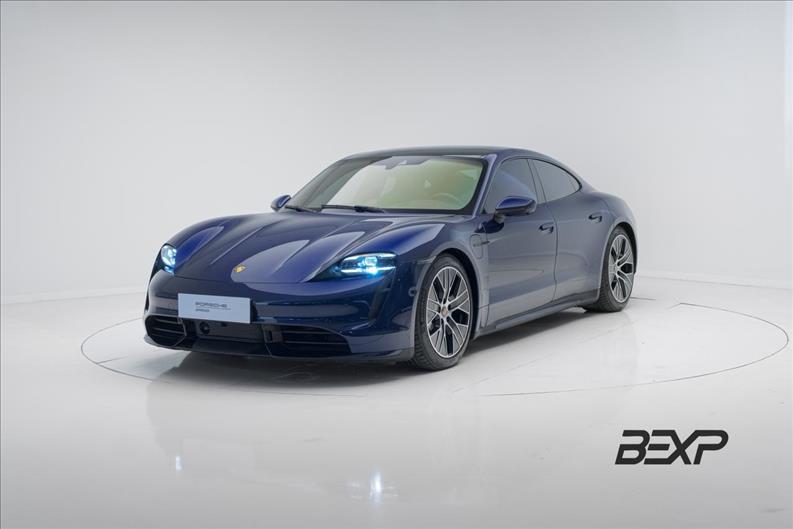 Porsche-TAYCAN-Turbo