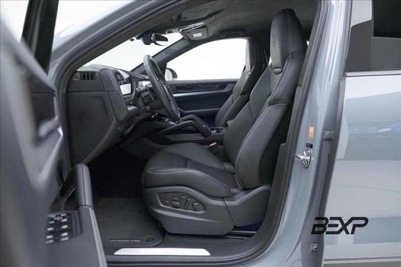 Porsche-CAYENNE-4.0 V8 Turbo GT Coupé AWD S