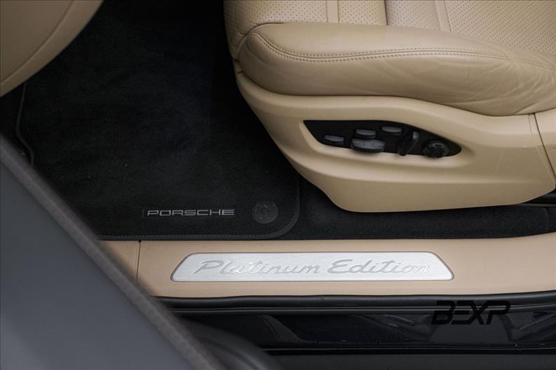 Porsche-CAYENNE-3.0 V6 E-hybrid Platinum Edition AWD S