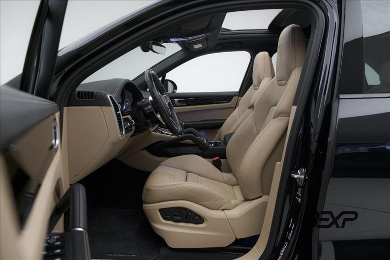 Porsche-CAYENNE-3.0 V6 E-hybrid Platinum Edition AWD S