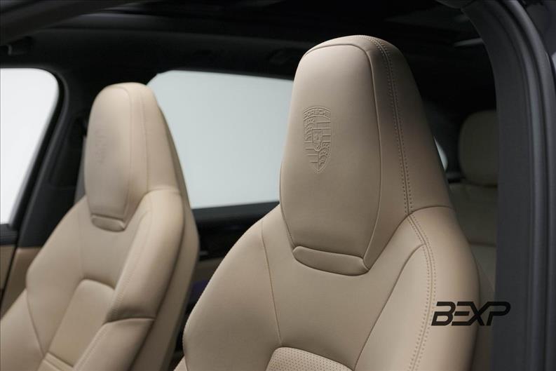 Porsche-CAYENNE-3.0 V6 E-hybrid Platinum Edition AWD S