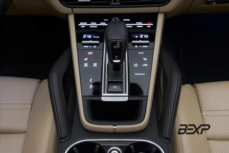 Porsche-CAYENNE-3.0 V6 E-hybrid Platinum Edition AWD S