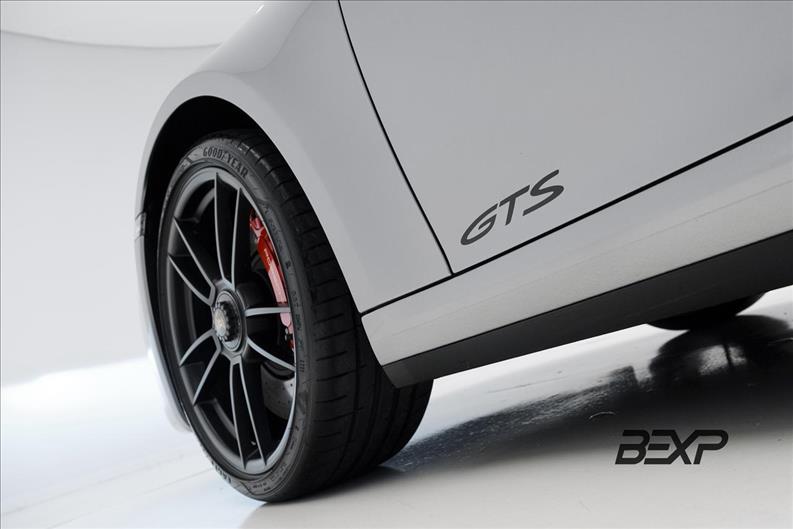 Porsche-911-3.0 24V H6 Carrera GTS